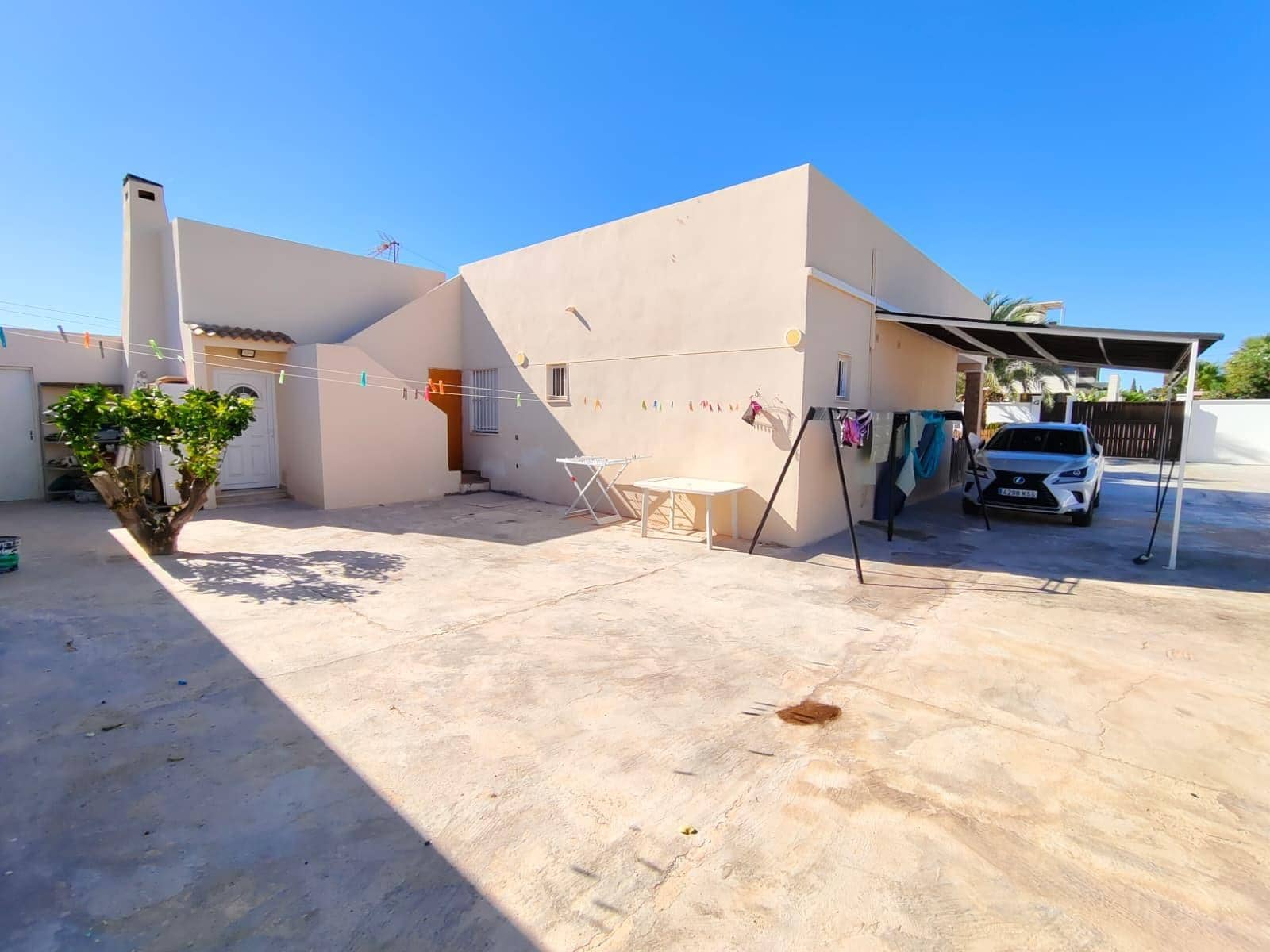 3 bedroom Villa for sale in Torrevieja with pool - € 410,000 (Ref: 9806609)