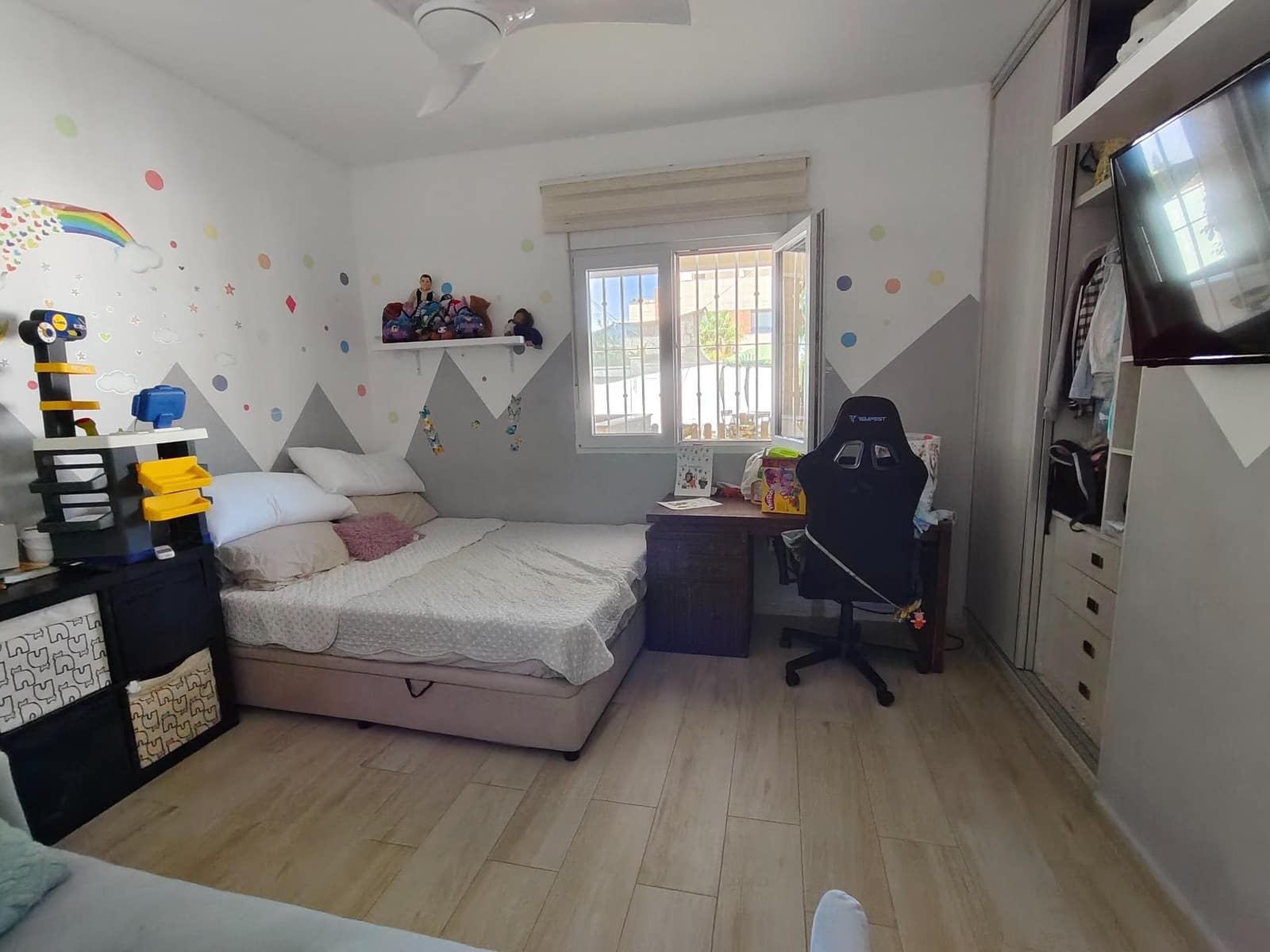 3 bedroom Villa for sale in Torrevieja with pool - € 410,000 (Ref: 9806609)