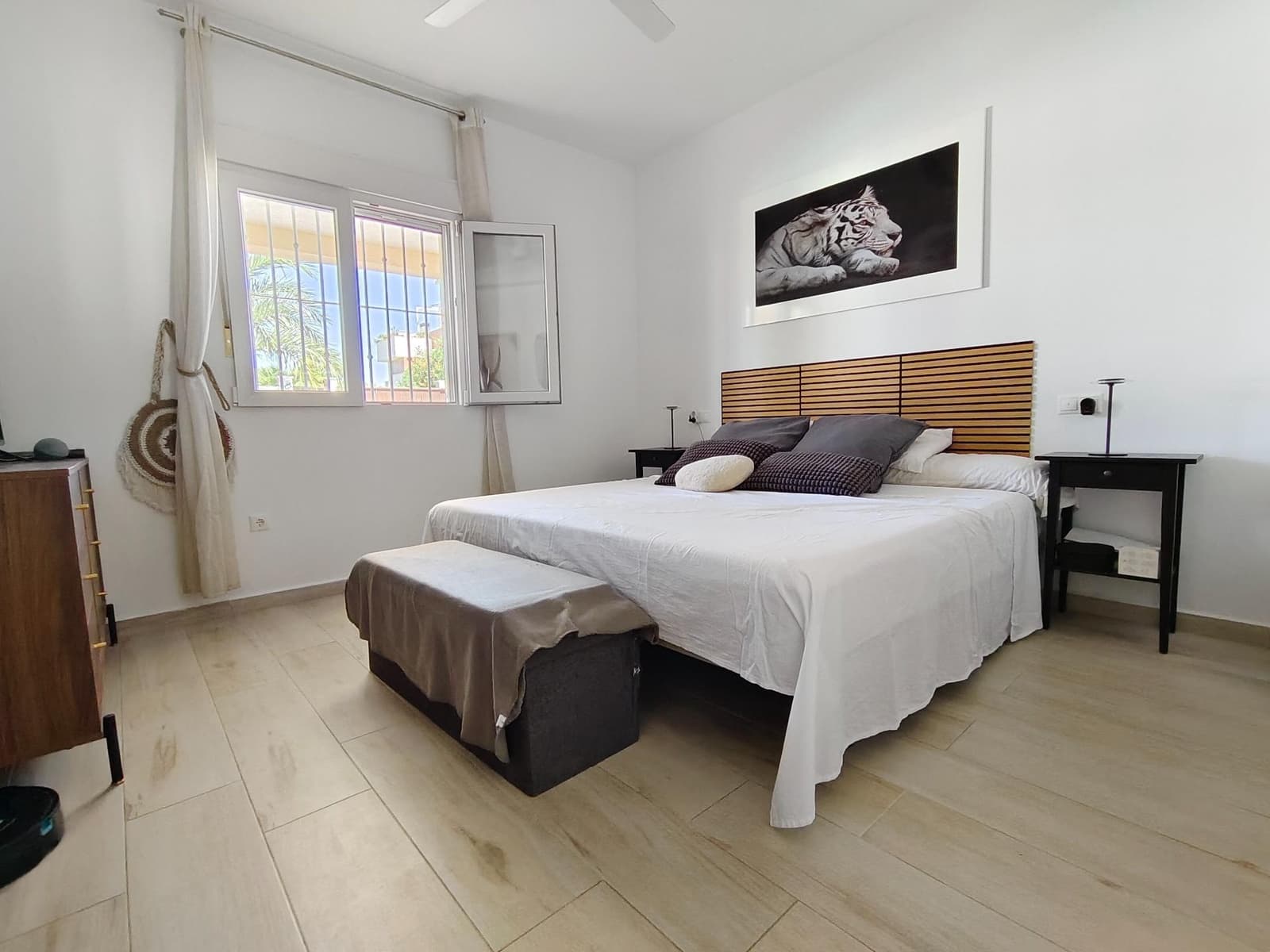 3 bedroom Villa for sale in Torrevieja with pool - € 410,000 (Ref: 9806609)