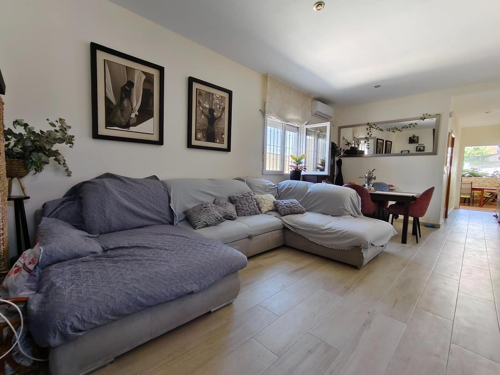 3 bedroom Villa for sale in Torrevieja with pool - € 410,000 (Ref: 9806609)