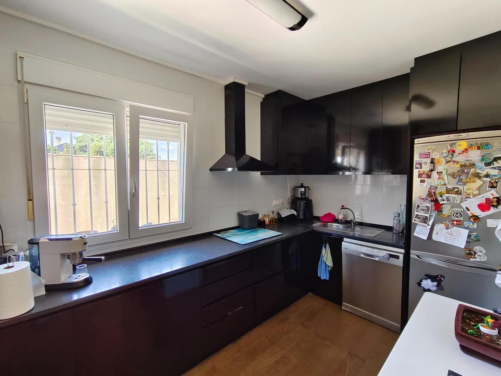 3 bedroom Villa for sale in Torrevieja with pool - € 410,000 (Ref: 9806609)