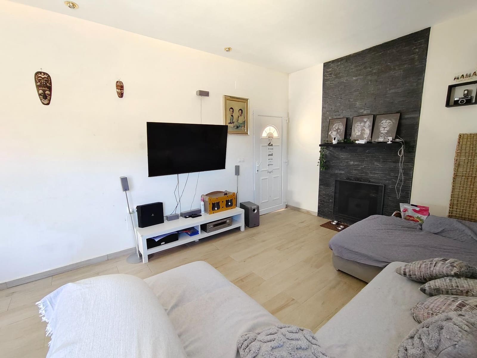 3 bedroom Villa for sale in Torrevieja with pool - € 410,000 (Ref: 9806609)