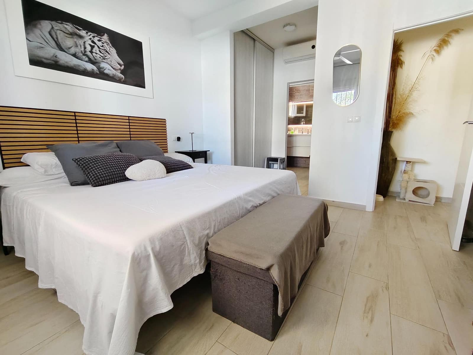 3 bedroom Villa for sale in Torrevieja with pool - € 410,000 (Ref: 9806609)