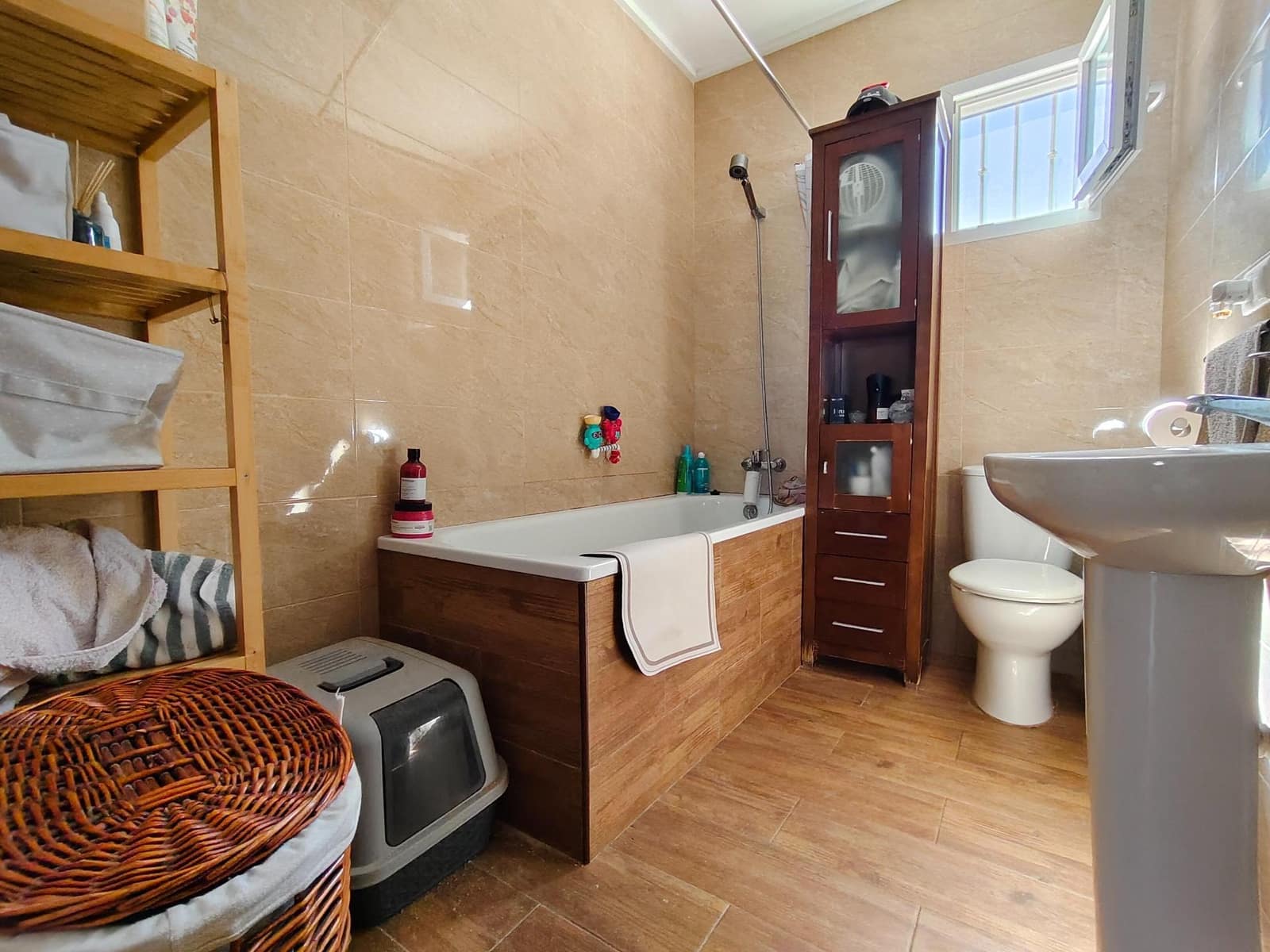 3 bedroom Villa for sale in Torrevieja with pool - € 410,000 (Ref: 9806609)