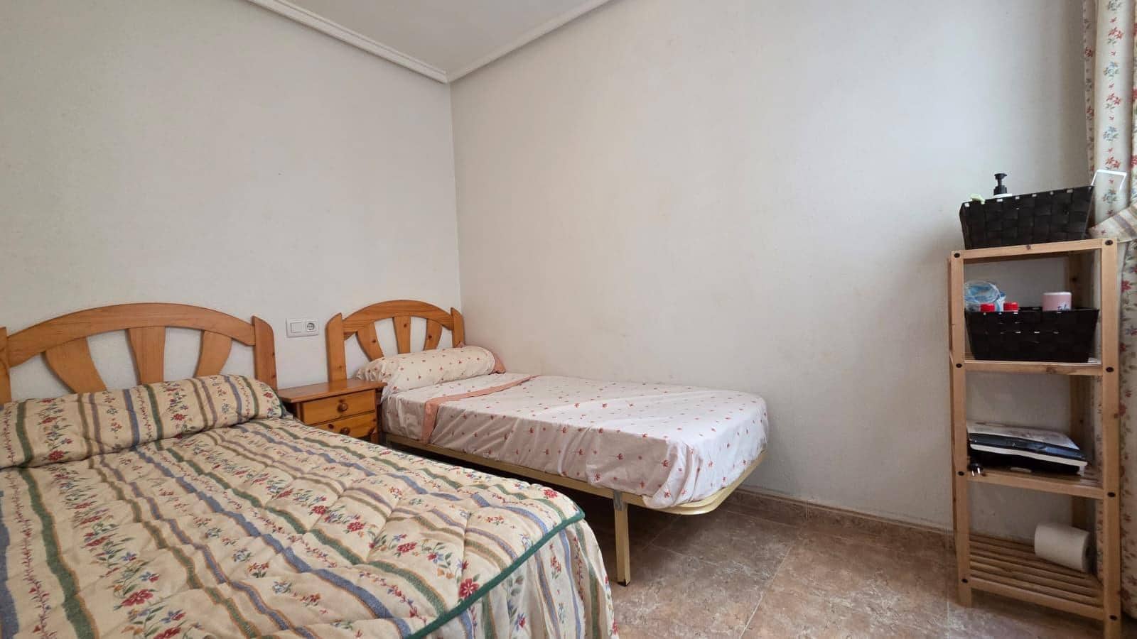 Apartamento de 2 habitaciones en Torrevieja en venta con piscina - 145.000 € (Ref: 9806610)