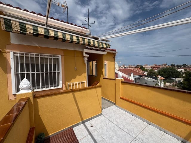 2 slaapkamer Rijtjeshuis te koop in El Chaparral - La Siesta - La Torreta, Torrevieja - € 135.000 (Ref: 9806611)