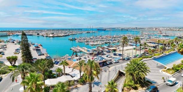 4 sypialnia Mieszkanie na sprzedaż w Torrevieja - 205 000 € (Ref: 9825423)