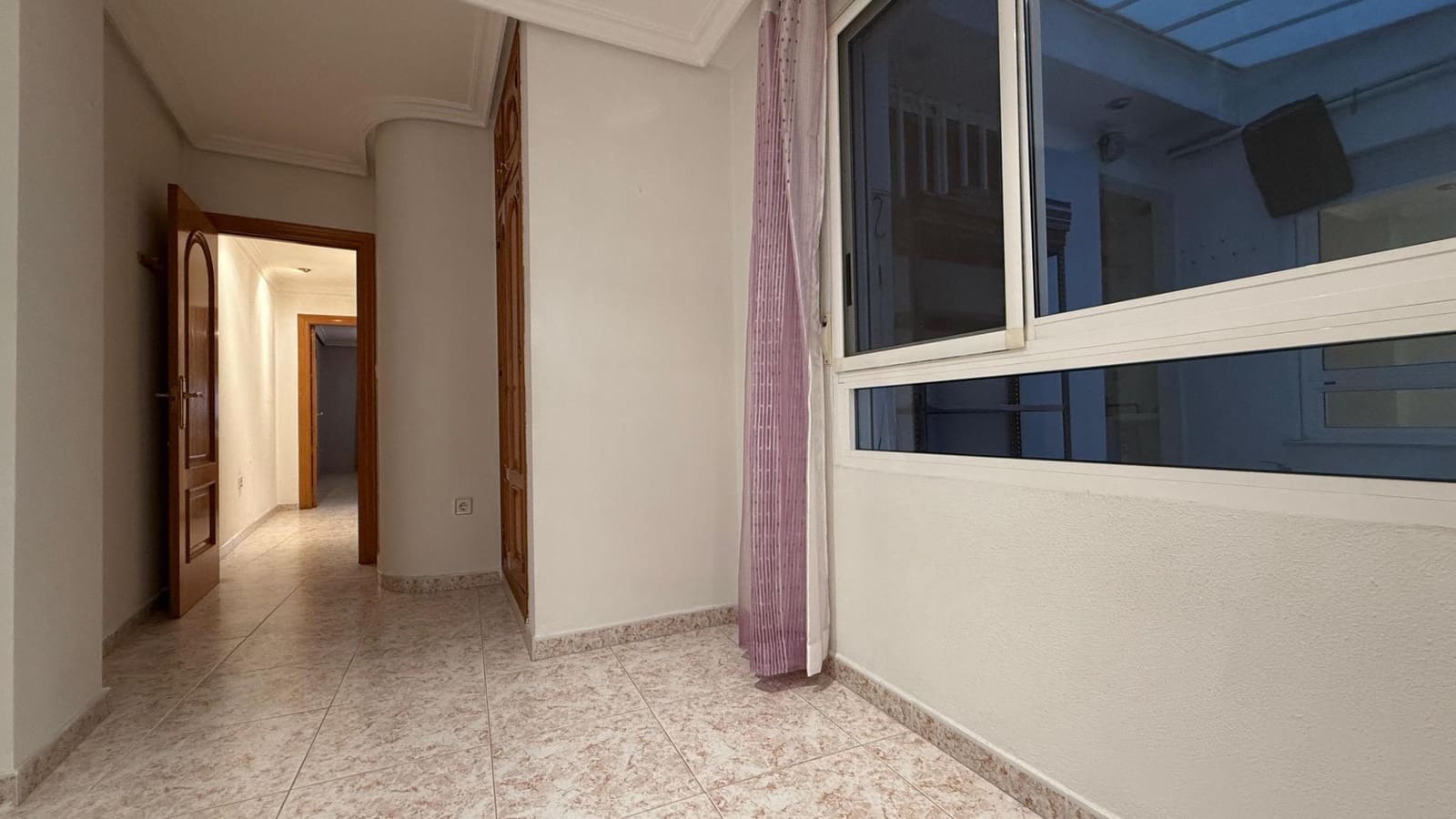 4 sypialnia Mieszkanie na sprzedaż w Torrevieja - 205 000 € (Ref: 9825423)