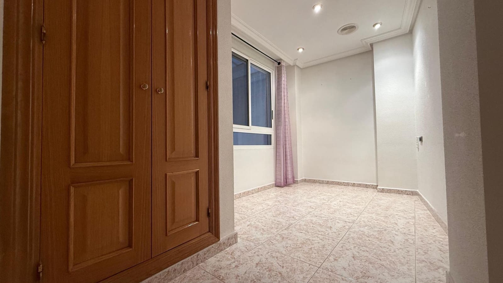 4 sypialnia Mieszkanie na sprzedaż w Torrevieja - 205 000 € (Ref: 9825423)