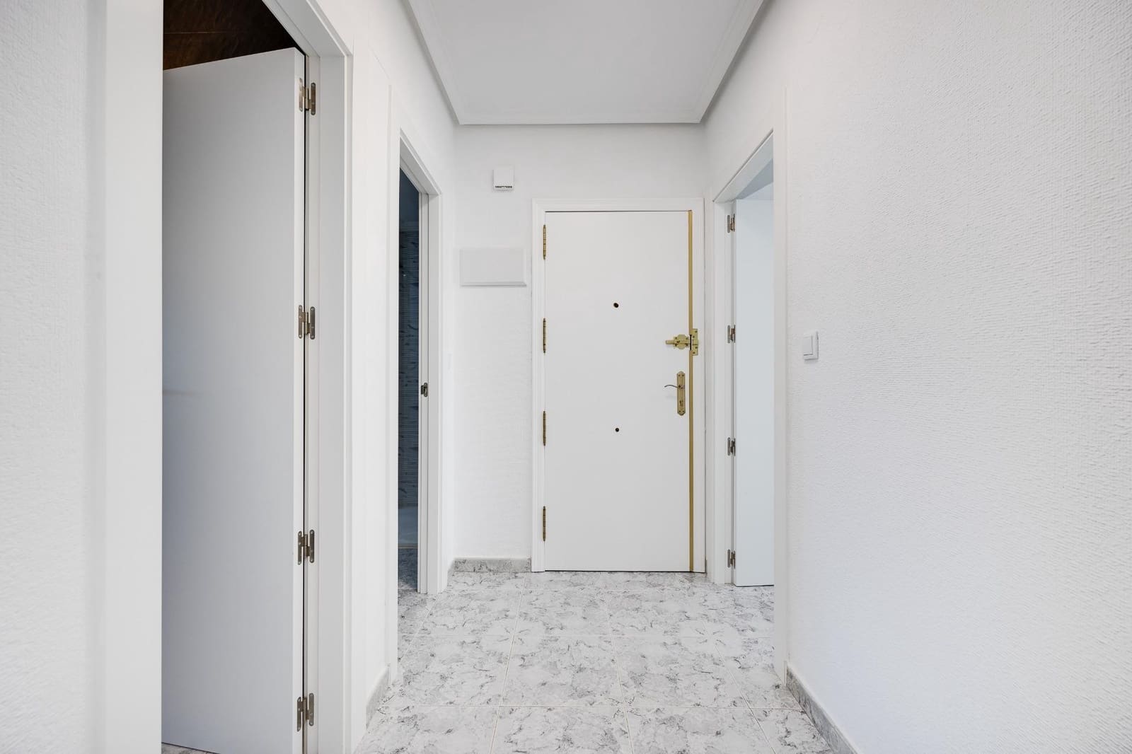 2 sovrum Lägenhet till salu i Torrevieja med pool - 138 470 € (Ref: 9825427)