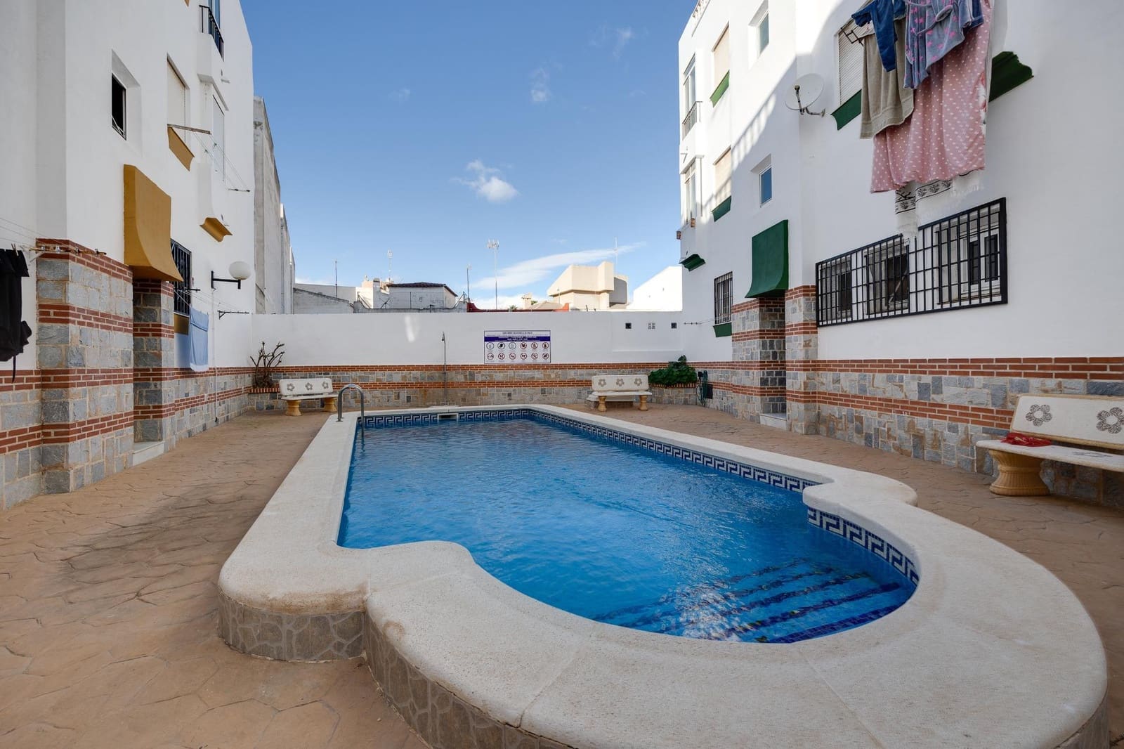 2 sovrum Lägenhet till salu i Torrevieja med pool - 138 470 € (Ref: 9825427)