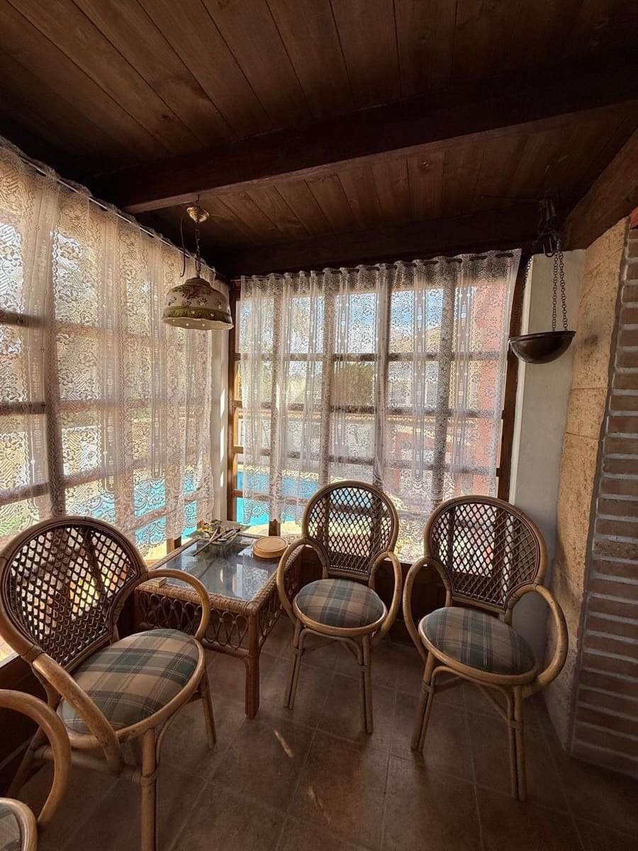 3 sypialnia Willa na sprzedaż w El Chaparral z basenem - 340 000 € (Ref: 9825428)