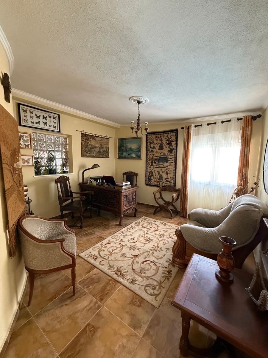 3 sypialnia Willa na sprzedaż w El Chaparral z basenem - 340 000 € (Ref: 9825428)