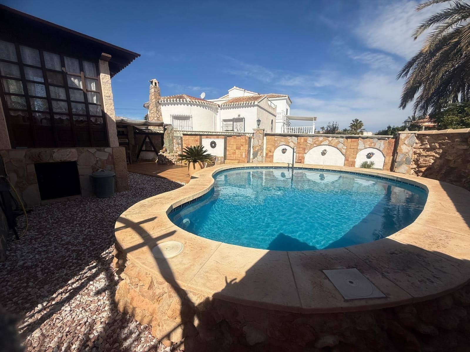 3 sypialnia Willa na sprzedaż w El Chaparral z basenem - 340 000 € (Ref: 9825428)