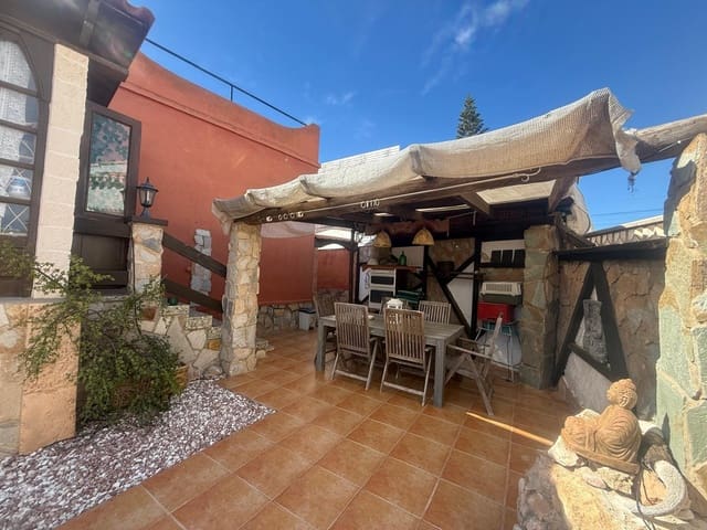 3 chambre Villa/Maison à vendre à El Chaparral, Torrevieja avec piscine - 340 000 € (Ref: 9825428)