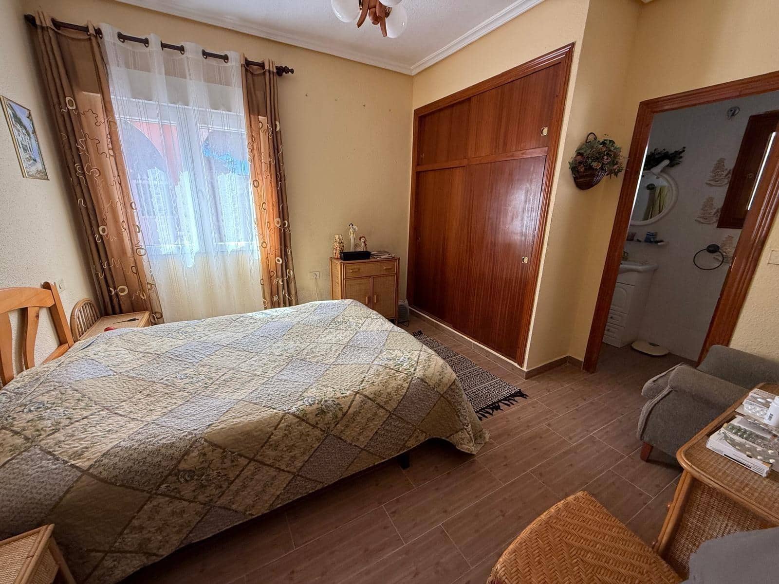 3 sypialnia Willa na sprzedaż w El Chaparral z basenem - 340 000 € (Ref: 9825428)