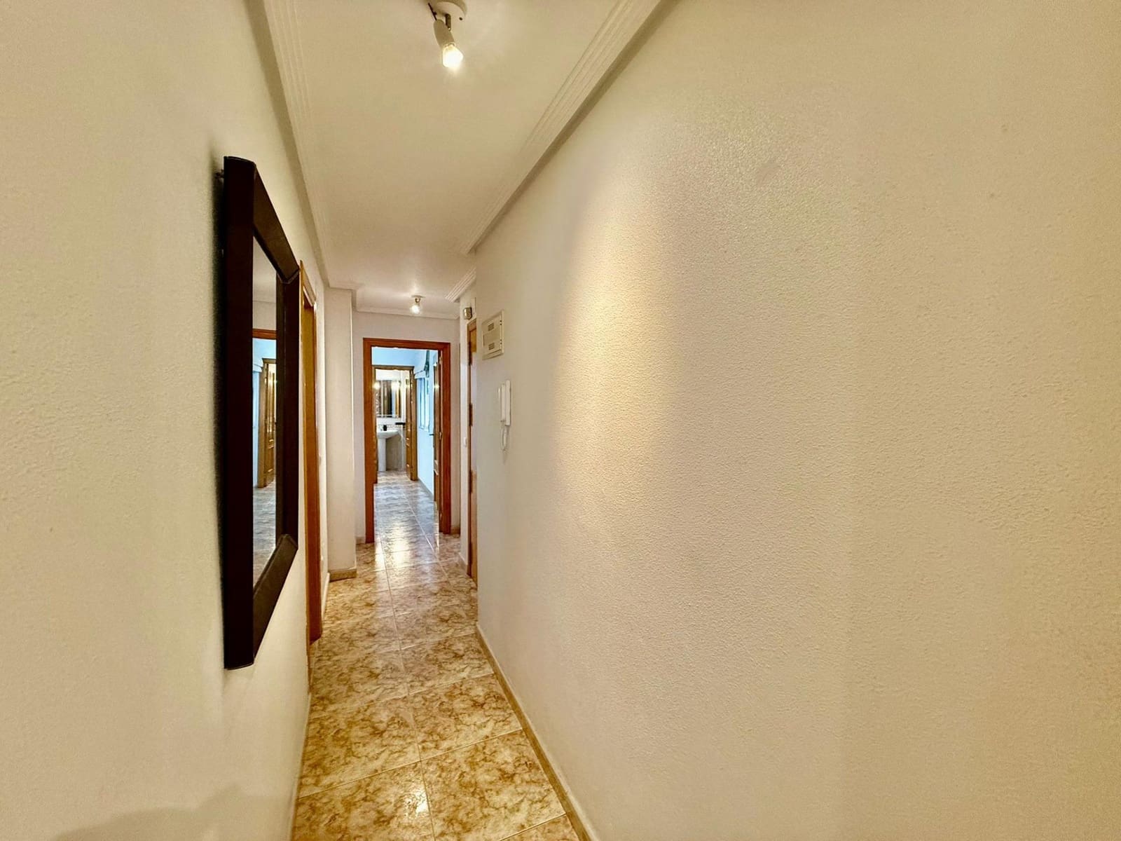 2 Zimmer Apartment zu verkaufen in Torrevieja - 159.900 € (Ref: 9829352)