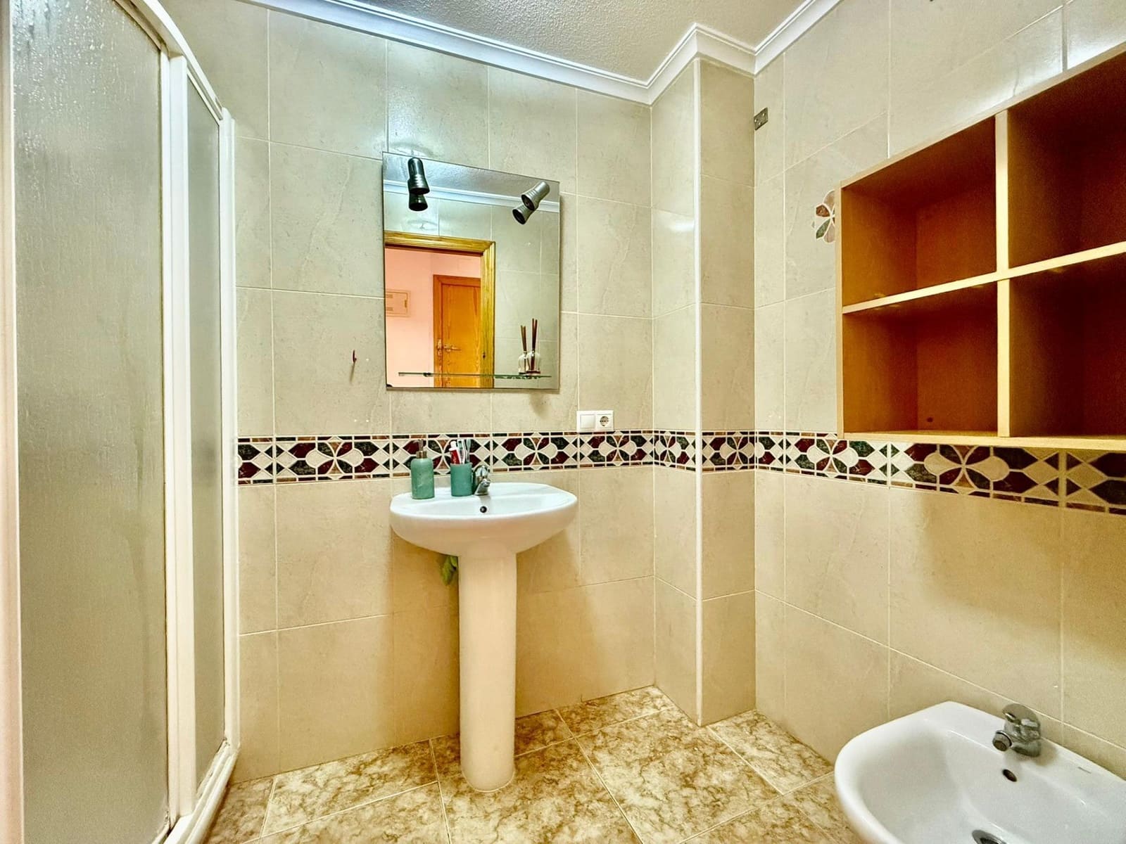 2 Zimmer Apartment zu verkaufen in Torrevieja - 159.900 € (Ref: 9829352)