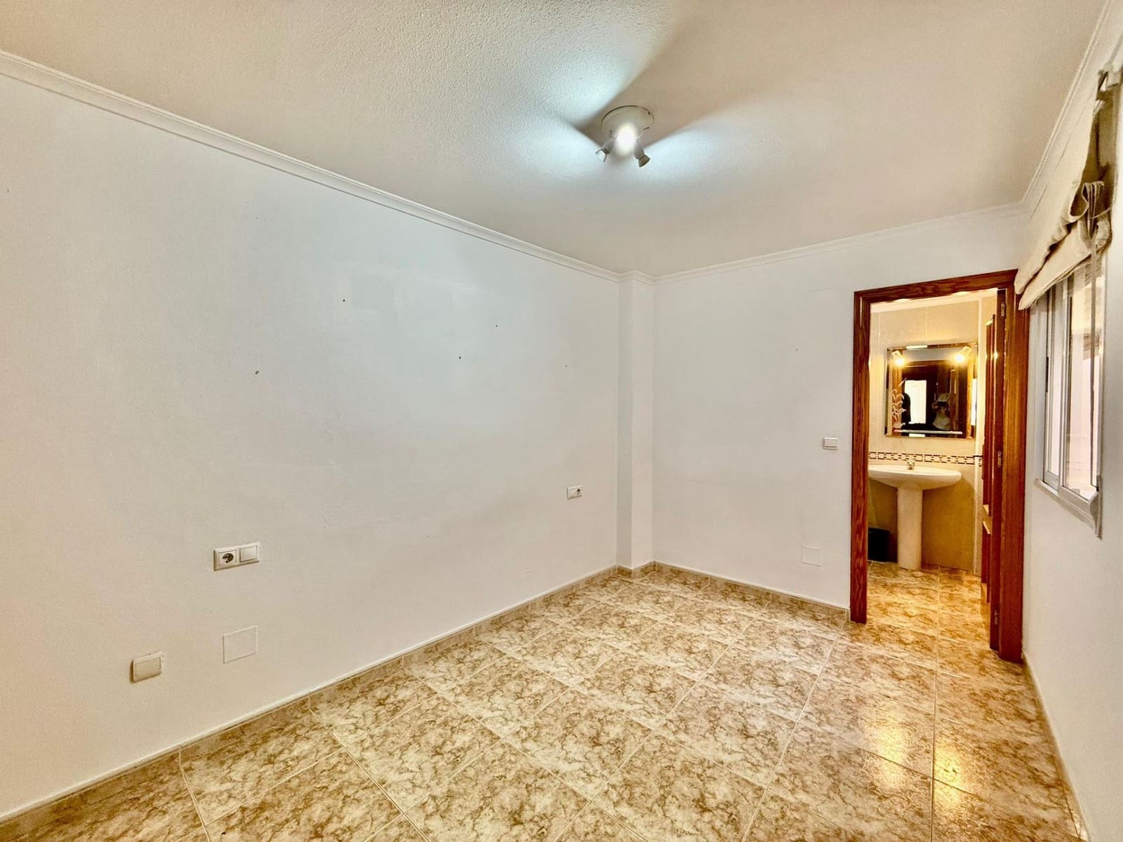 2 Zimmer Apartment zu verkaufen in Torrevieja - 159.900 € (Ref: 9829352)