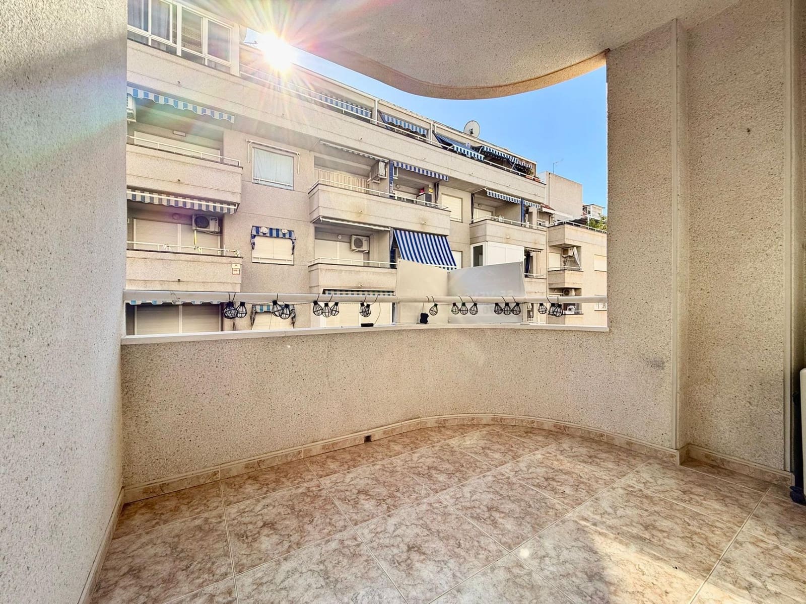2 Zimmer Apartment zu verkaufen in Torrevieja - 159.900 € (Ref: 9829352)