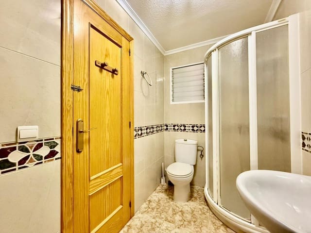 2 Zimmer Apartment zu verkaufen in Avenida Habaneras - Curva de Palangre, Torrevieja - 159.900 € (Ref: 9829352)