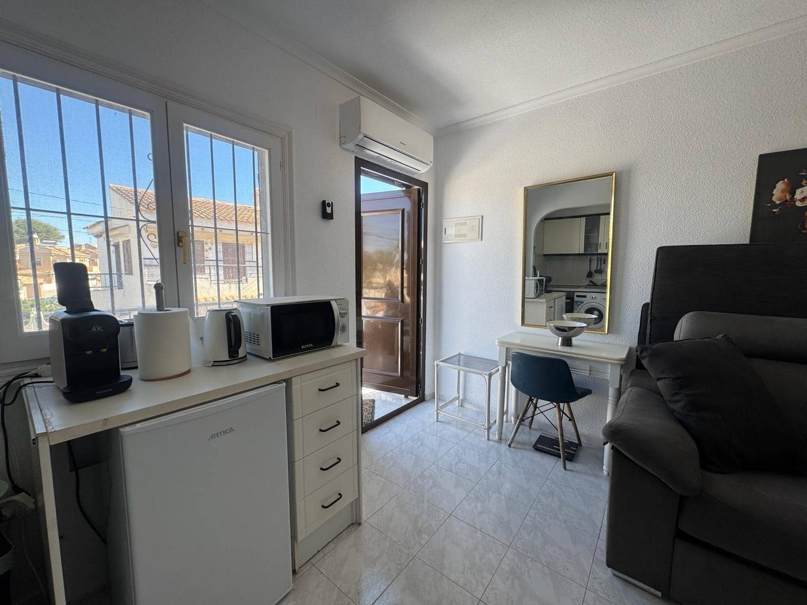 2 slaapkamer Bungalow te koop in Torrevieja met zwembad - € 129.900 (Ref: 9833851)