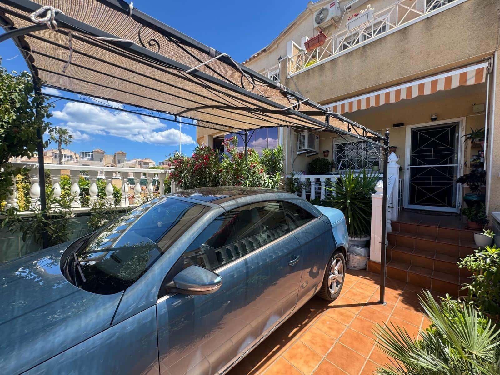 3 bedroom Terraced Villa for sale in Torrevieja with pool - € 182,900 (Ref: 9836512)