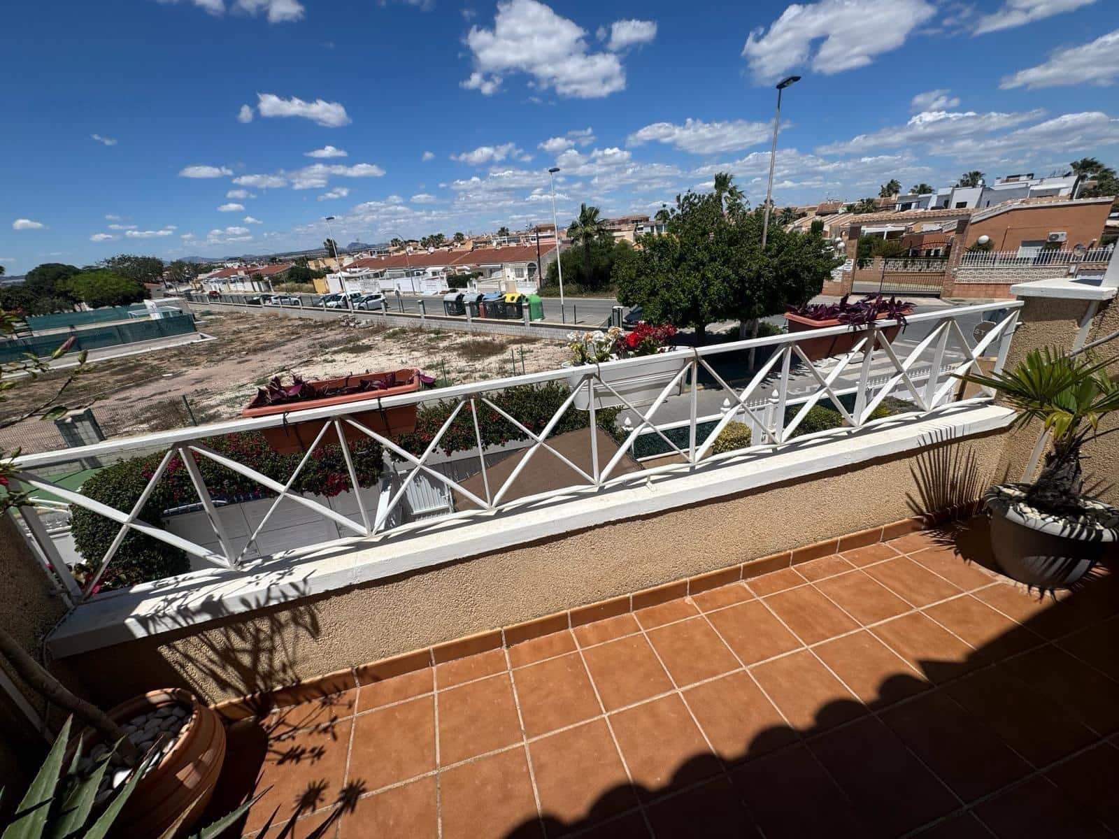 3 bedroom Terraced Villa for sale in Torrevieja with pool - € 182,900 (Ref: 9836512)
