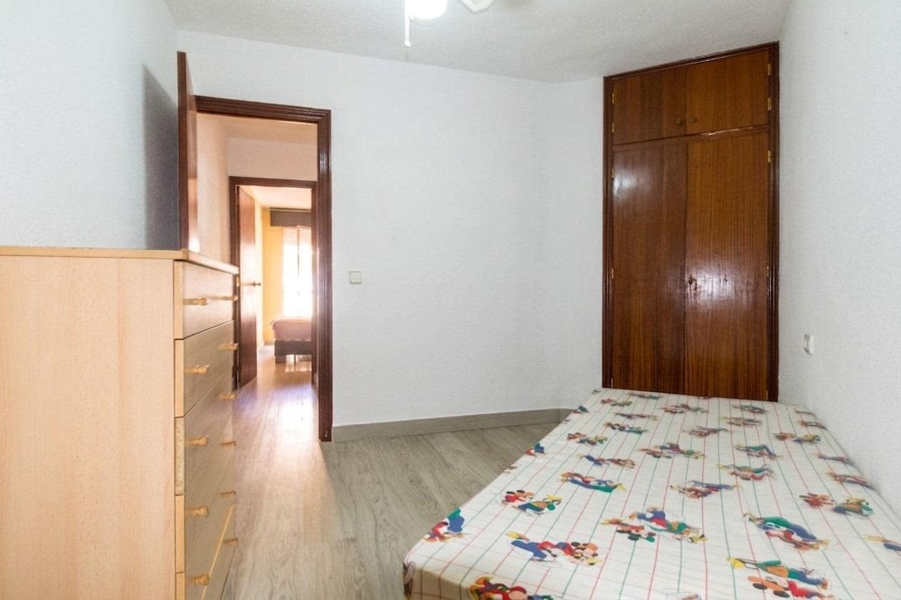 2 slaapkamer Appartement te koop in Torrevieja met zwembad - € 149.900 (Ref: 9839480)