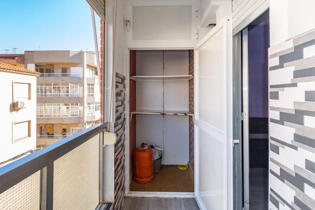 2 chambre Appartement à vendre à Playa de los Náufragos, Torrevieja avec piscine - 149 900 € (Ref: 9839480)