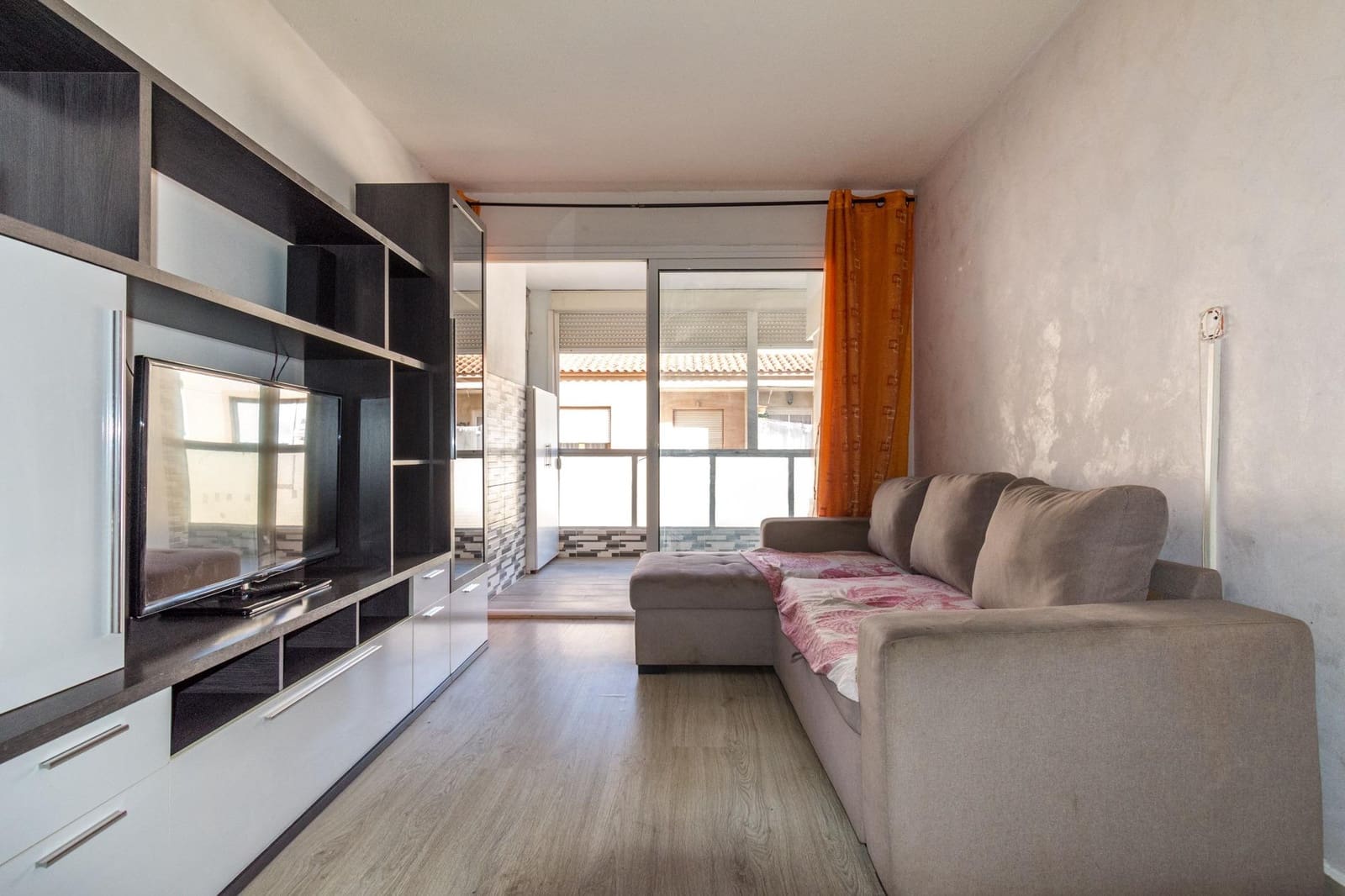 2 slaapkamer Appartement te koop in Torrevieja met zwembad - € 149.900 (Ref: 9839480)