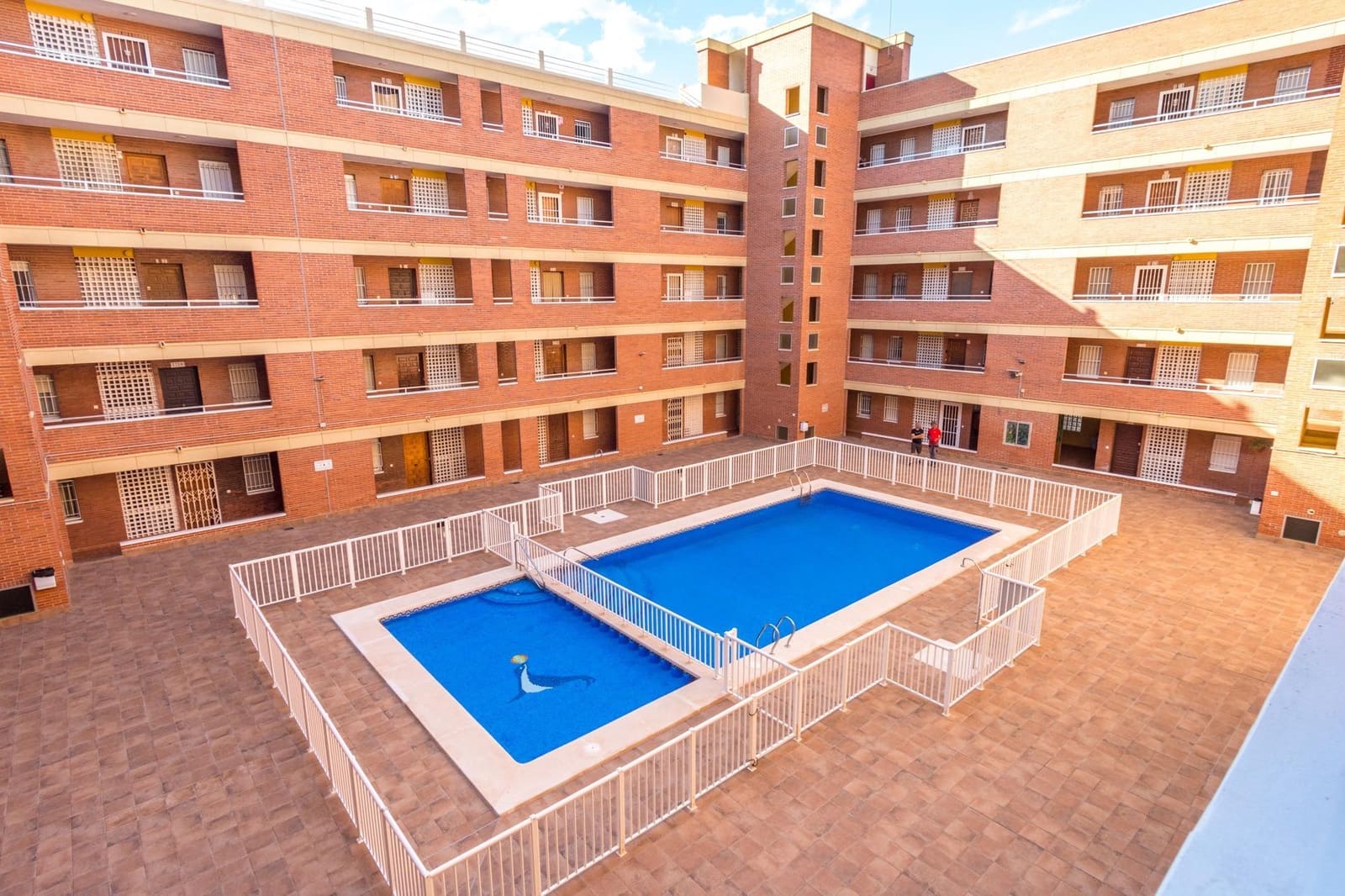 2 slaapkamer Appartement te koop in Torrevieja met zwembad - € 149.900 (Ref: 9839480)
