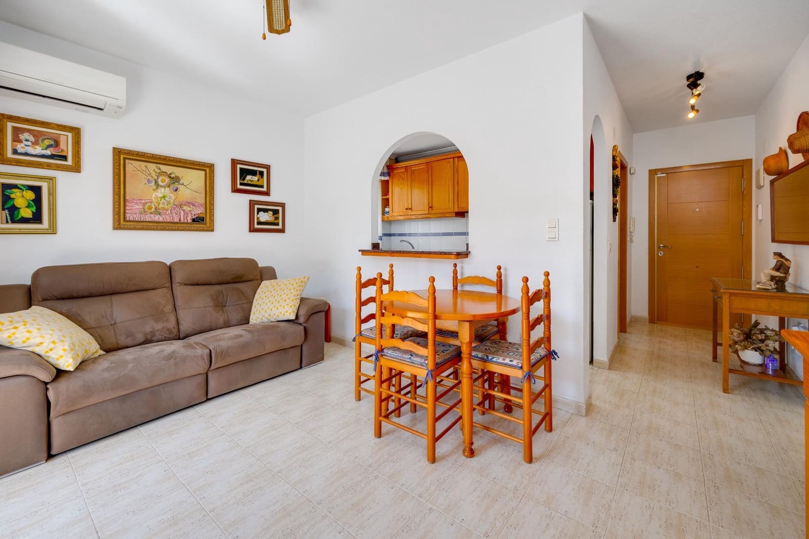 3 bedroom Penthouse for sale in Torrevieja with pool - € 179,000 (Ref: 9849567)