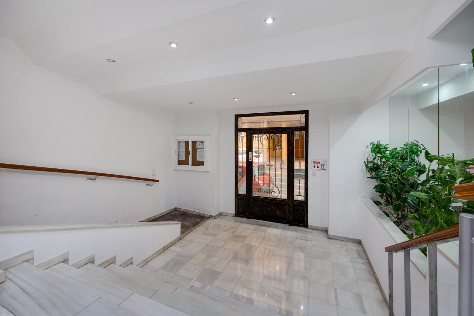 3 bedroom Penthouse for sale in Torrevieja with pool - € 179,000 (Ref: 9849567)