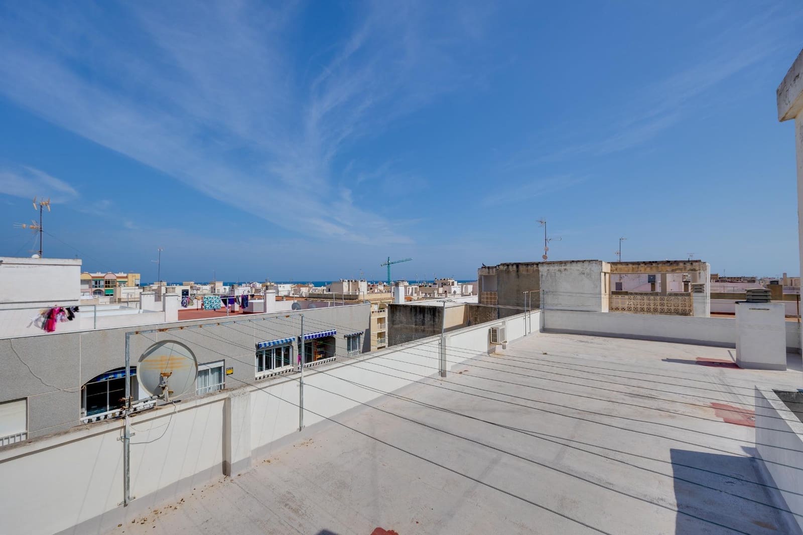 3 bedroom Penthouse for sale in Torrevieja with pool - € 179,000 (Ref: 9849567)