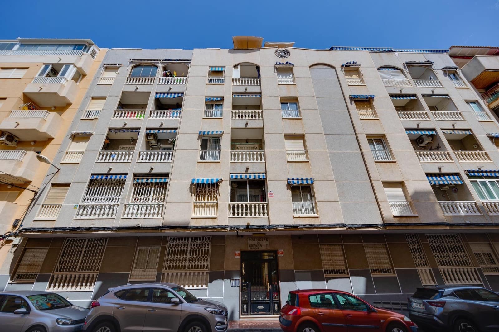 3 bedroom Penthouse for sale in Torrevieja with pool - € 179,000 (Ref: 9849567)