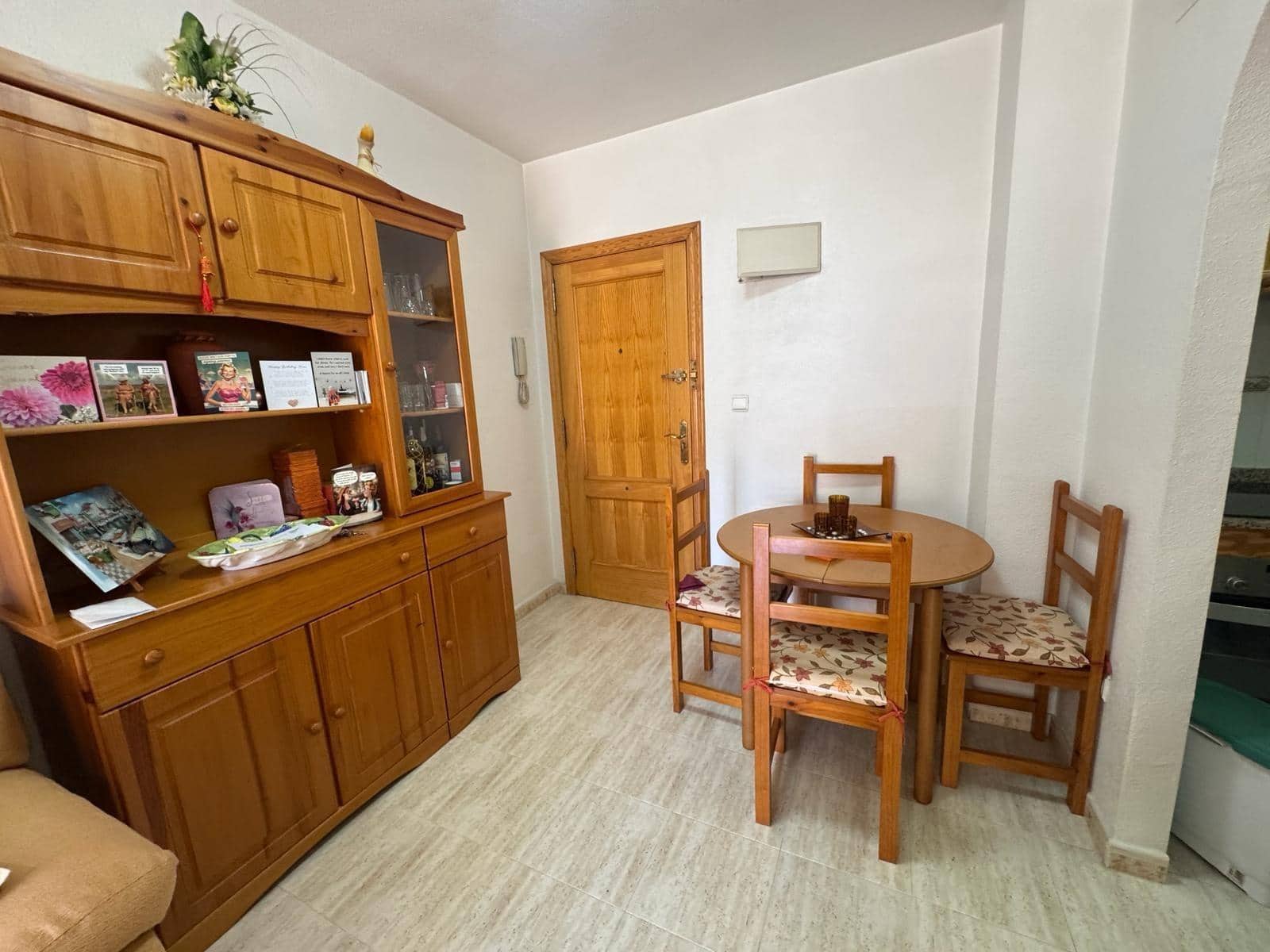 Apartamento de 1 habitación en Torrevieja en venta con piscina - 112.000 € (Ref: 9855630)
