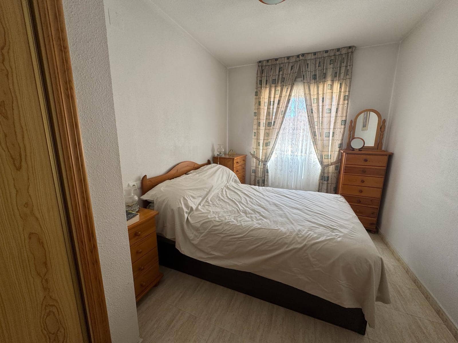 Apartamento de 1 habitación en Torrevieja en venta con piscina - 112.000 € (Ref: 9855630)