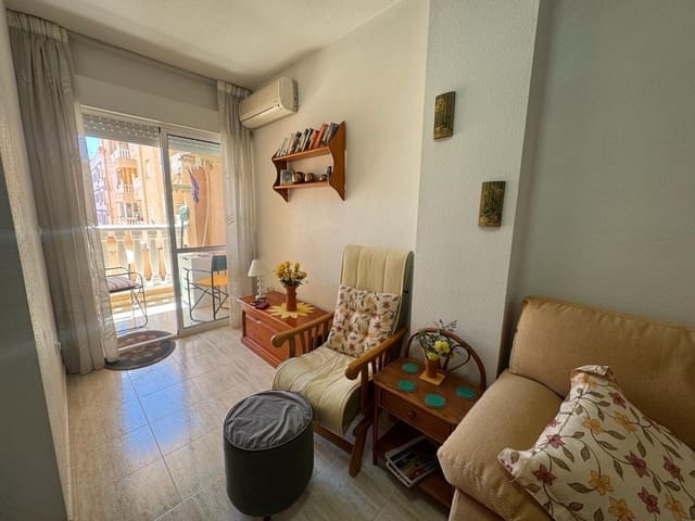 1 chambre Appartement à vendre à Centro, Torrevieja avec piscine - 112 000 € (Ref: 9855630)