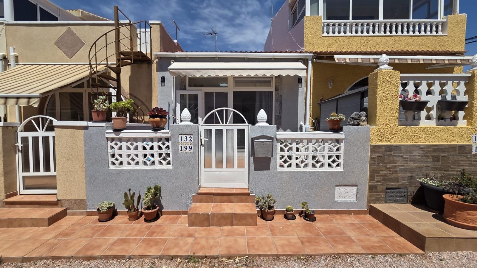 1 chambre Bungalow à vendre à Torrevieja - 137 900 € (Ref: 9862023)