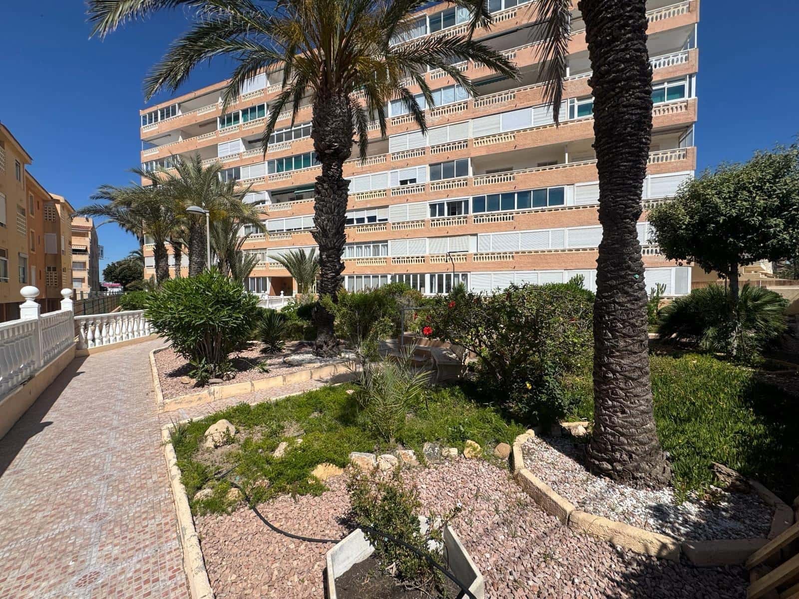 Appartamento in vendita in Torrevieja - 105.000 € (Rif: 9868732)