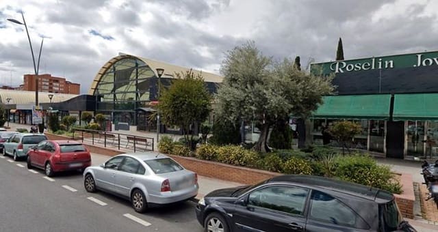 1 soverom Kommersiell til salgs i Fuenlabrada - € 39 900 (Ref: 9882055)