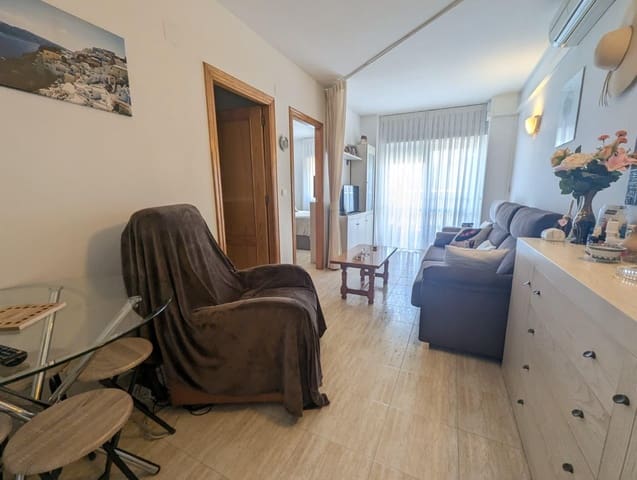 Apartamento de 2 habitaciones en Centro, Torrevieja en venta con garaje - 153.000 € (Ref: 9890552)
