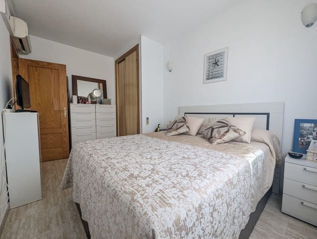 Apartamento de 2 habitaciones en Centro, Torrevieja en venta con garaje - 153.000 € (Ref: 9890552)