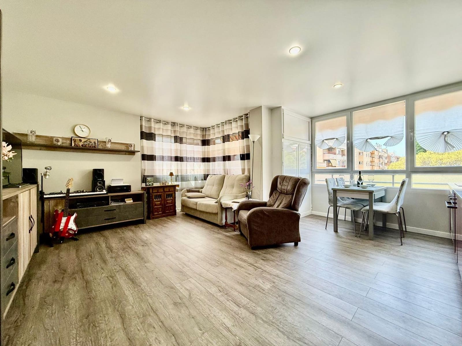 2 Zimmer Apartment zu verkaufen in Torrevieja - 165.000 € (Ref: 9911201)