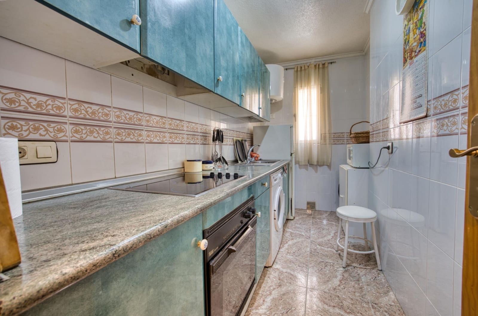Apartamento de 2 habitaciones en Torrevieja en venta - 126.000 € (Ref: 9920579)