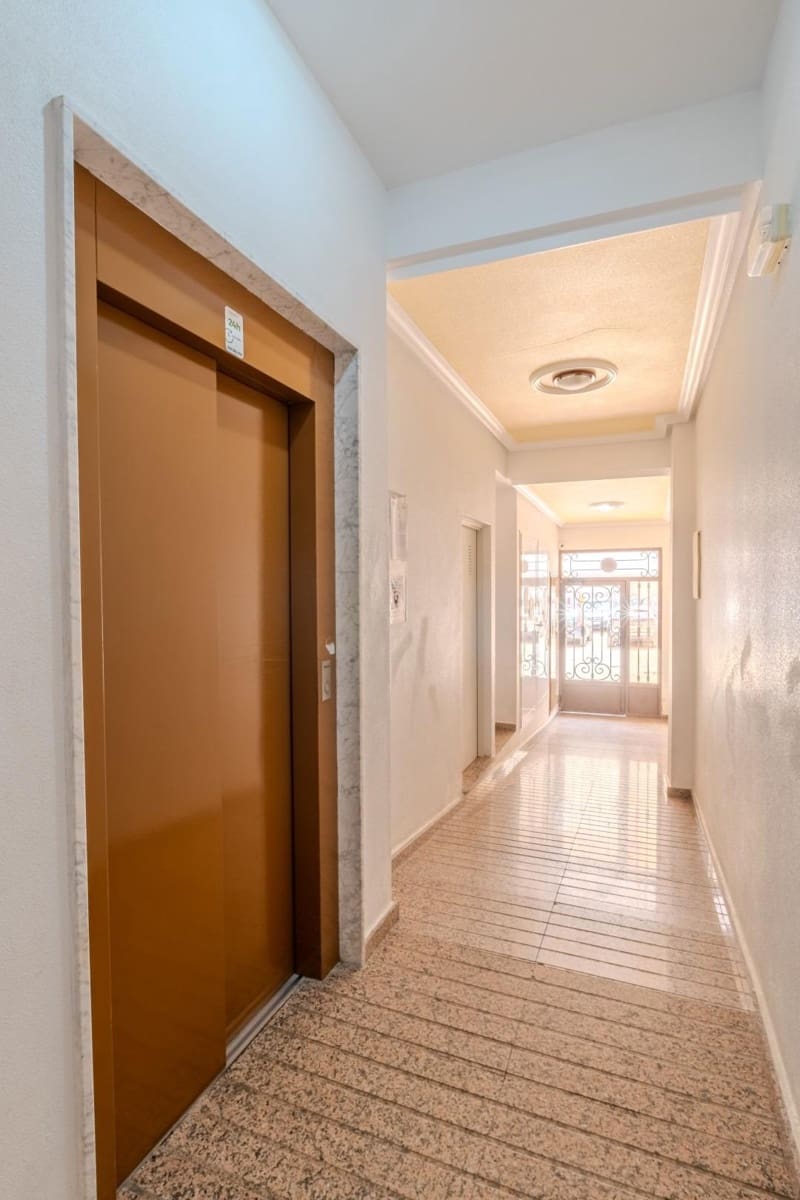 2 Zimmer Apartment zu verkaufen in Torrevieja - 139.000 € (Ref: 9979002)
