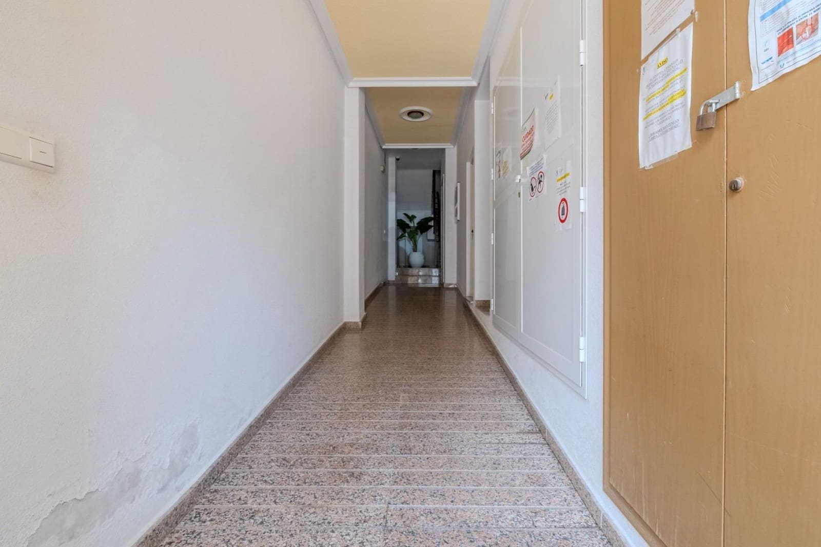 2 Zimmer Apartment zu verkaufen in Torrevieja - 139.000 € (Ref: 9979002)