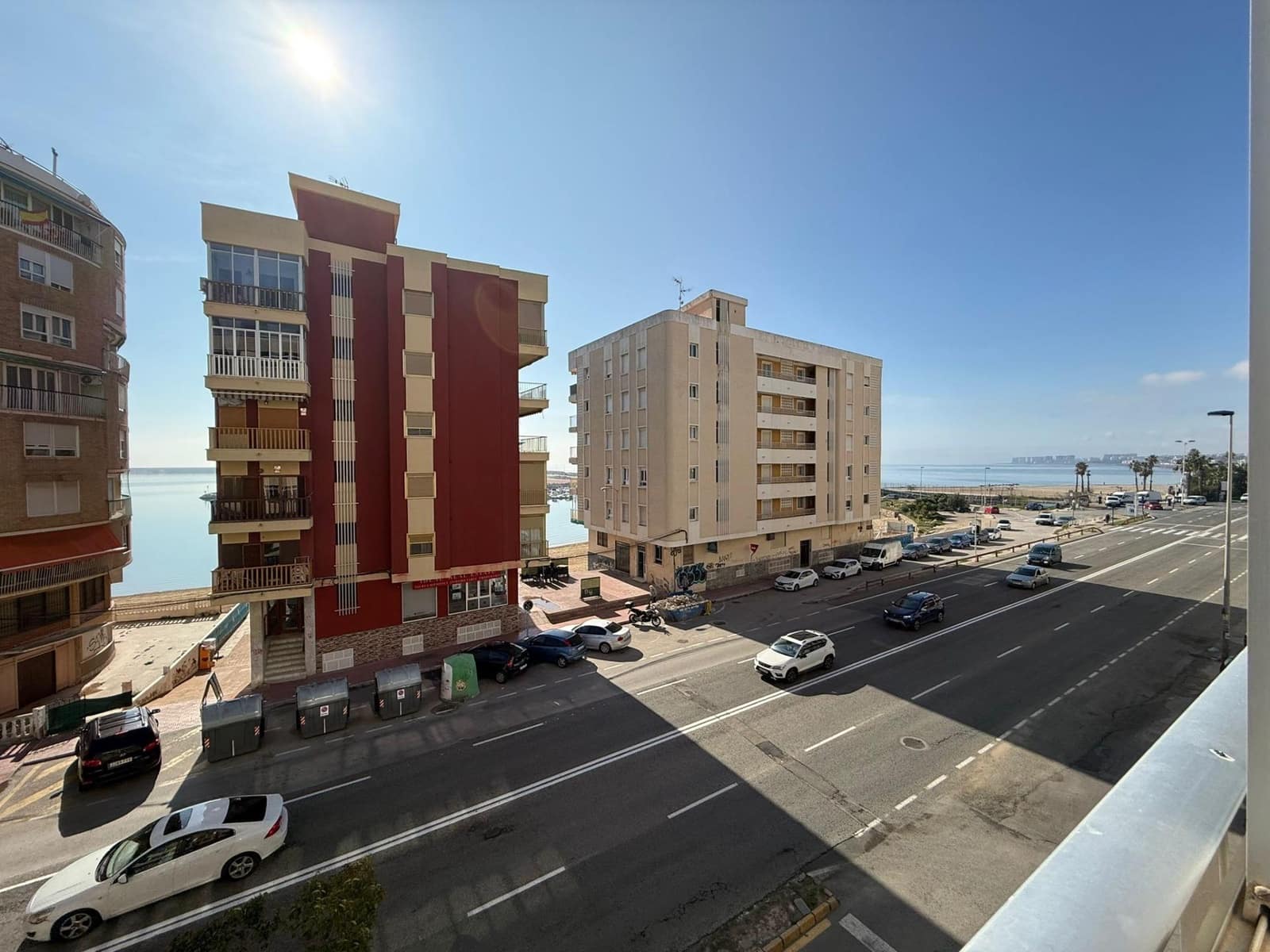 Apartamento de 3 habitaciones en Torrevieja en venta con garaje - 189.000 € (Ref: 9999691)
