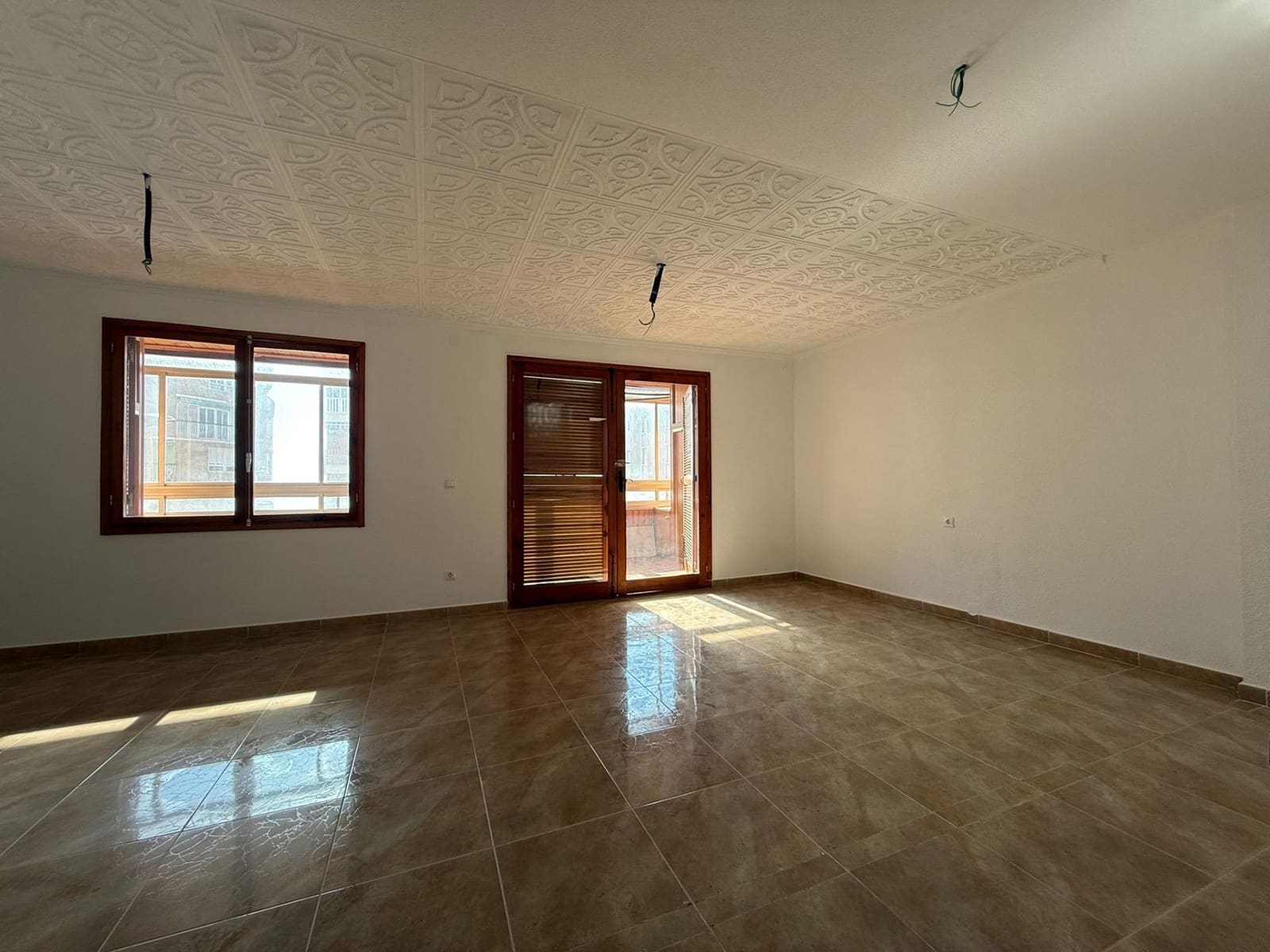 Apartamento de 3 habitaciones en Torrevieja en venta con garaje - 189.000 € (Ref: 9999691)